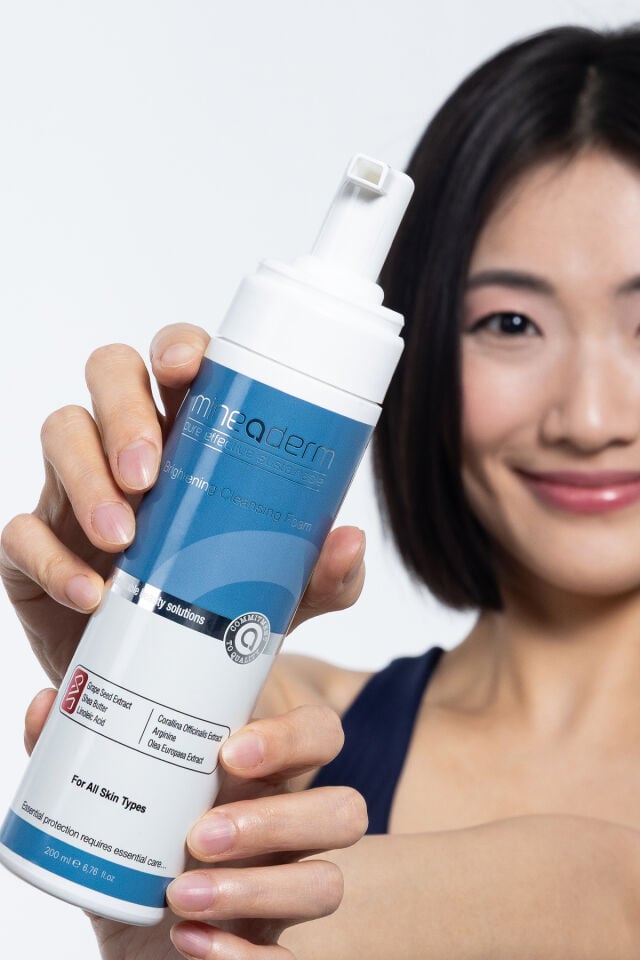 Aydınlatıcı Günlük Temizleme Köpüğü/brightening Cleansing Foam